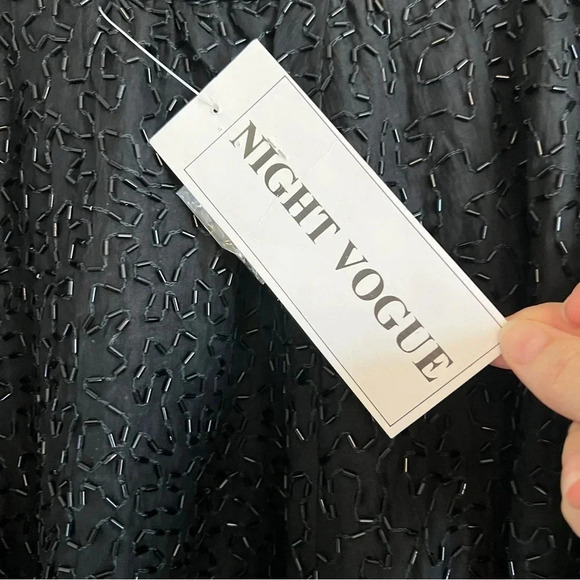 vintage NIGHT VOGUE Black 100% Silk Beaded Mini Swing Skirt Small NWT - Picture 5 of 9